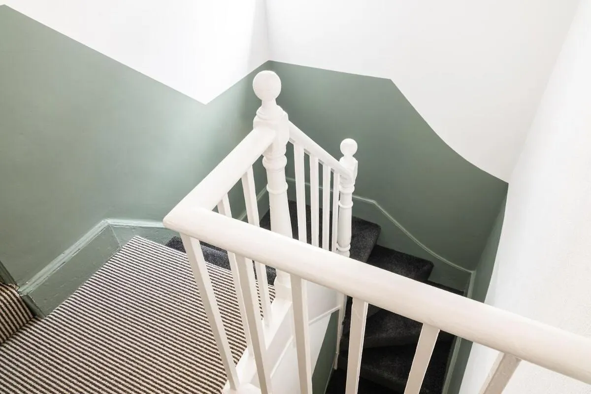 Central Pontcanna Mews - Duplex Apartment 영국